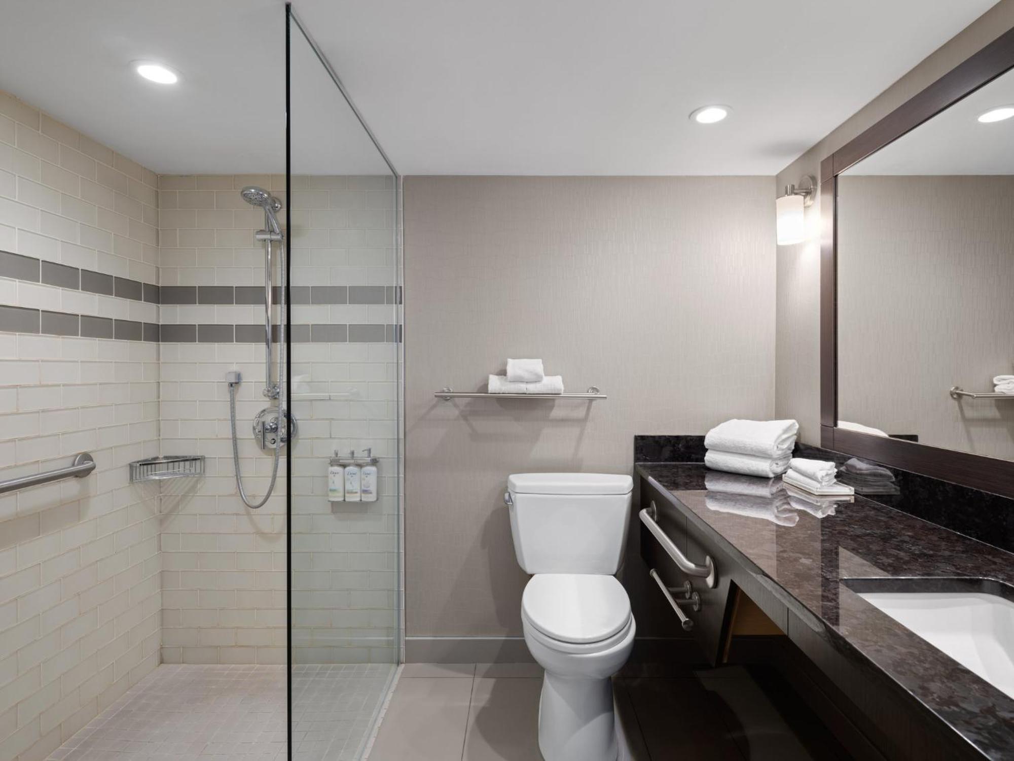 Hotel Airport By Ihg